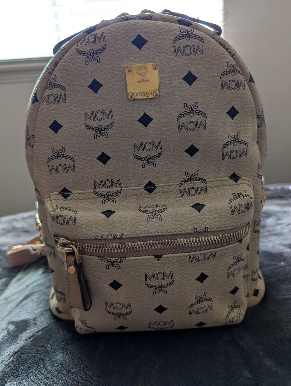 MCM Beige Visetos Side Studs Stark Medium Backpack with Black Logo Print - Picture 3 of 15
